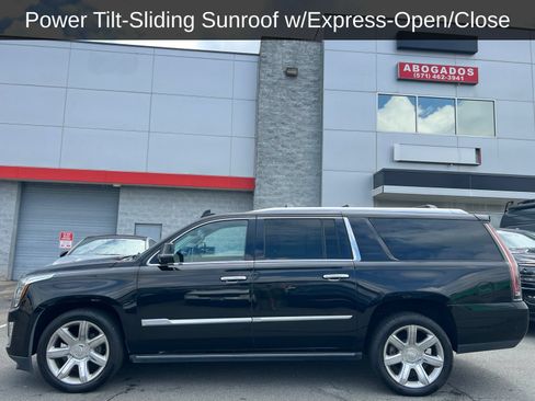 Used 2018 Cadillac Escalade ESV Premium Luxury AWD/4WD image 10
