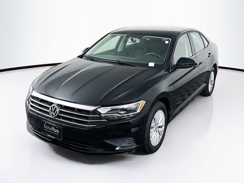 Used 2019 Volkswagen Jetta FWD image 3