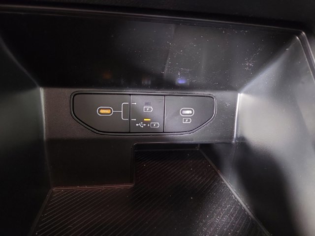 Used 2026 Kia Sorento LX FWD image 26