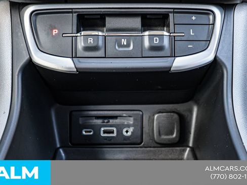 Used 2023 GMC Terrain SLT FWD image 32
