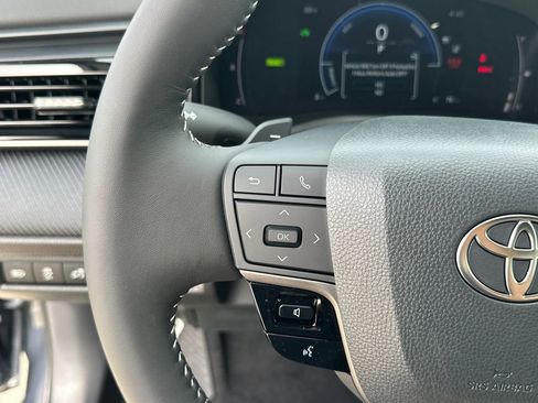 New 2026 Toyota Camry SE image 17