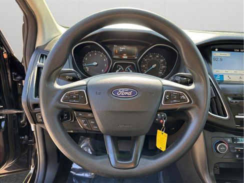 Used 2018 Ford Focus SEL image 18