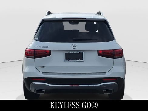 Used 2021 Mercedes-Benz GLB 250 image 7