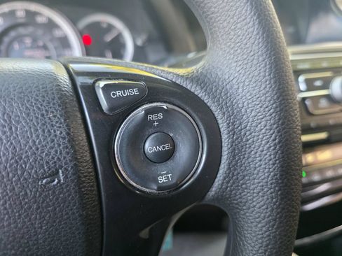 Used 2017 Honda Accord LX image 34