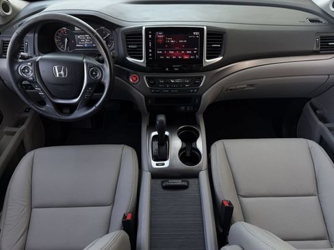 Used 2019 Honda Ridgeline RTL-T image 11