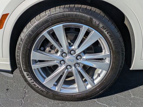 Certified 2024 Cadillac XT6 Premium Luxury w/ Technology Package image 10