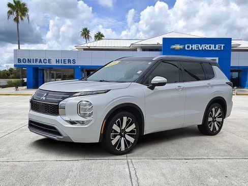 Used 2025 Mitsubishi Outlander SEL FWD image 2