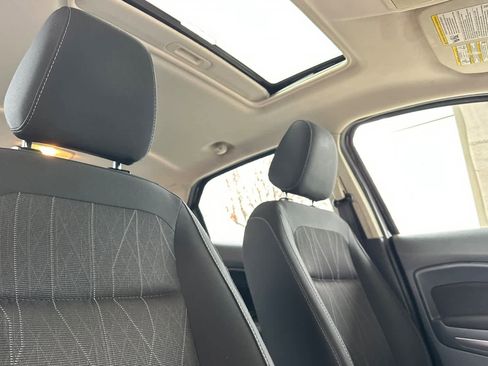 Used 2021 Ford EcoSport SE w/ SE Convenience Package image 17