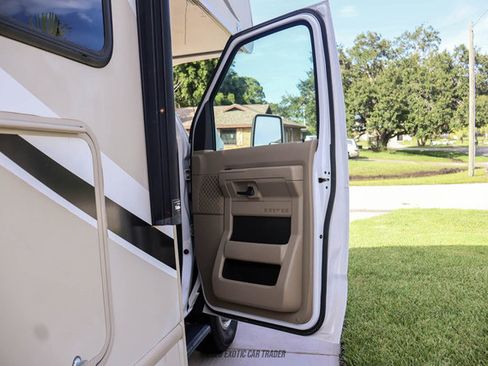 Used 2017 Ford E-450 and Econoline 450 Super Duty w/ Motorhome Prep Package RWD image 25