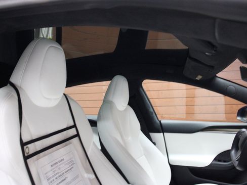 Used 2022 Tesla Model S AWD image 21