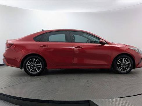 Used 2023 Kia Forte LXS FWD image 9