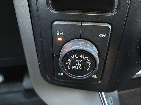 Used 2022 Ford F150 Lariat image 20