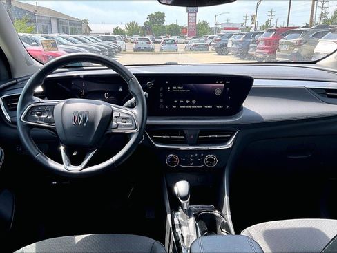 Used 2025 Buick Encore GX Preferred AWD/4WD image 7