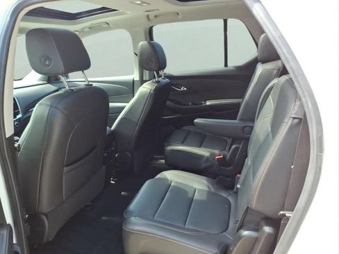 Used 2020 Chevrolet Traverse Premier w/ Redline Edition FWD image 12