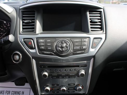 Used 2018 Nissan Pathfinder SL w/ SL Premium Package FWD image 25