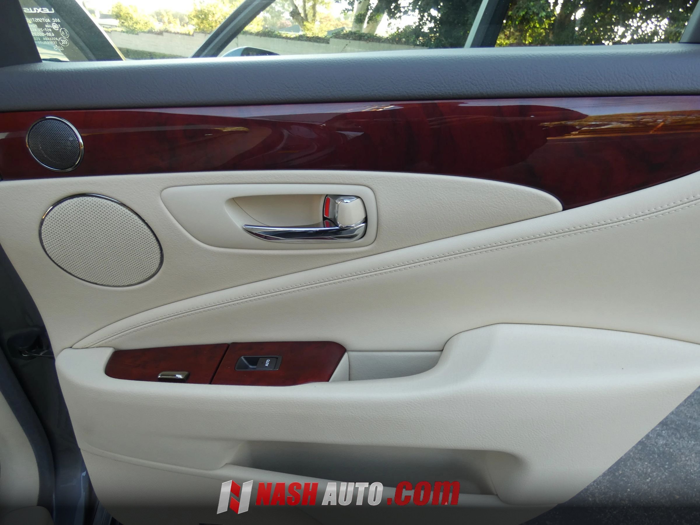 Used 2012 Lexus LS 460 w/ Luxury Value Edition RWD image 41