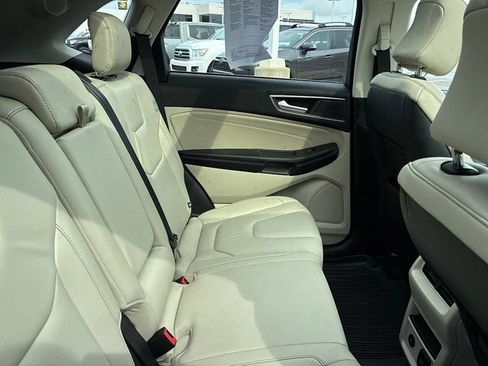 Used 2022 Ford Edge Titanium w/ Class II Trailer Tow Package AWD/4WD image 22