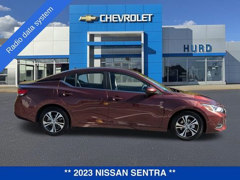 Used 2023 Nissan Sentra SV image 3