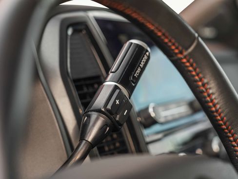 Used 2024 Nissan Titan PRO-4X w/ Pro-4x Utility Package image 22