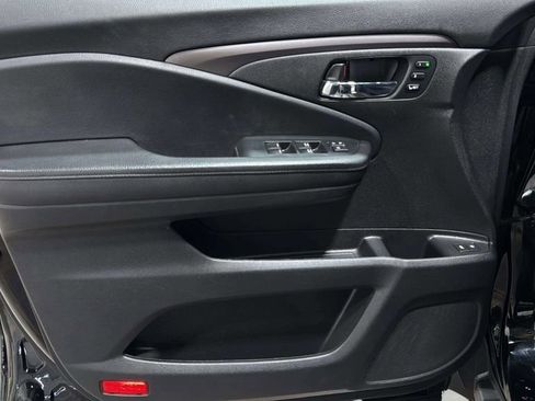 Used 2021 Honda Pilot Black Edition image 24