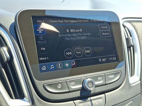 Used 2022 Chevrolet Malibu LT FWD image 18