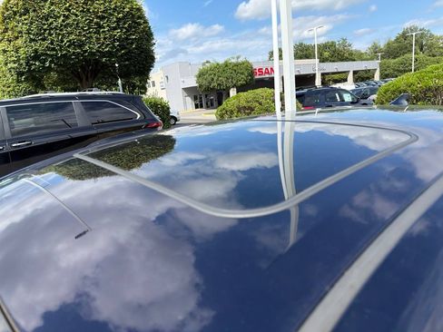 Used 2021 Toyota Corolla SE w/ SE Premium Package FWD image 10