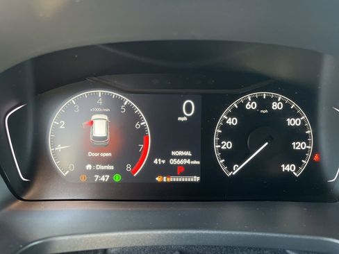 Used 2025 Honda Pilot Sport image 22