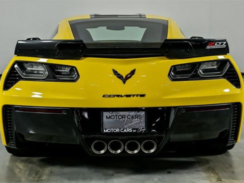 Used 2018 Chevrolet Corvette Z06 RWD image 11