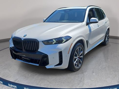 New 2026 BMW X5 xDrive40i w/ M Sport Package AWD/4WD image 1