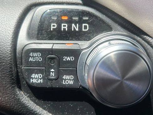 Used 2019 RAM 1500 Laramie AWD/4WD image 25