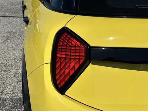 New 2026 MINI Cooper S image 8