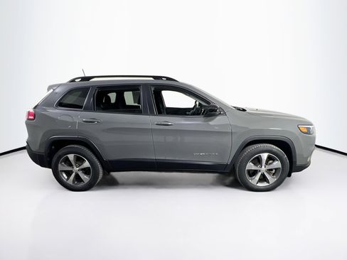 Used 2022 Jeep Cherokee Limited image 4