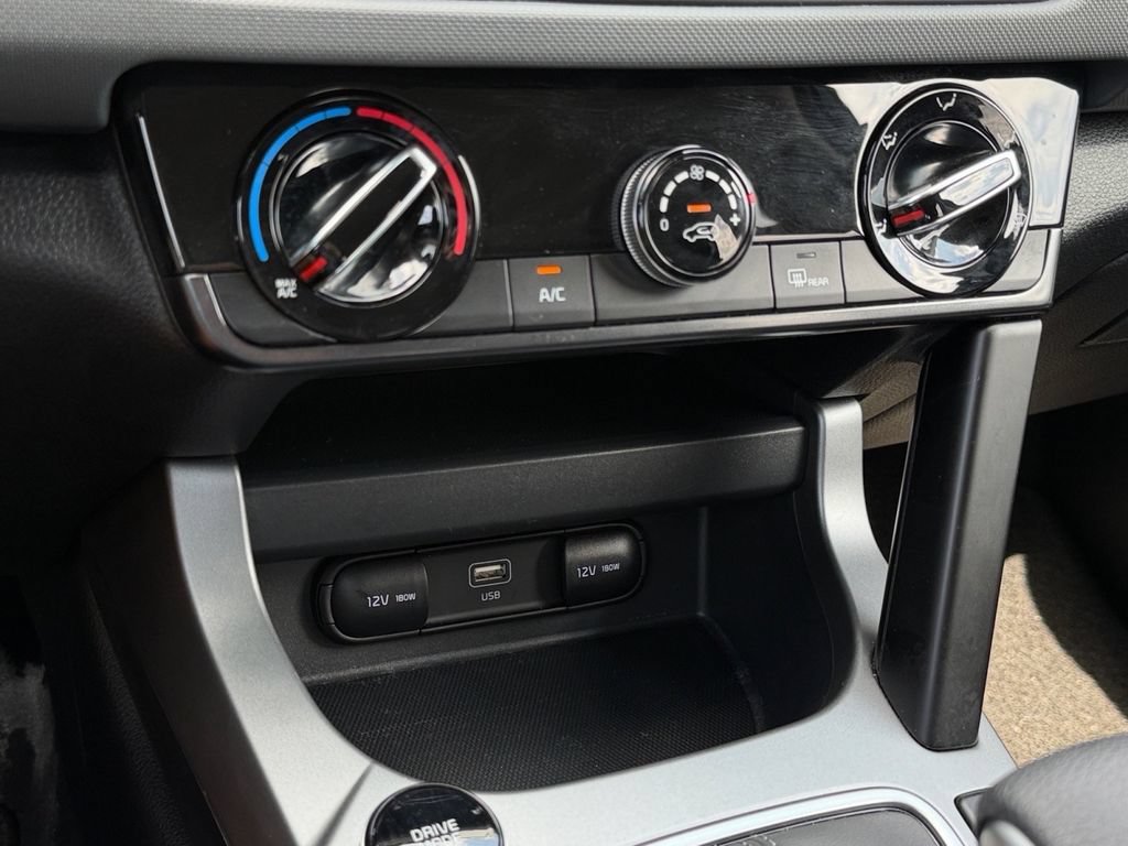 Used 2024 Kia Seltos LX AWD/4WD image 24
