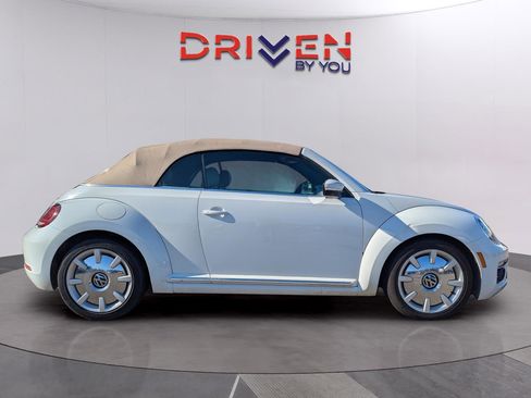 Used 2019 Volkswagen Beetle S image 6