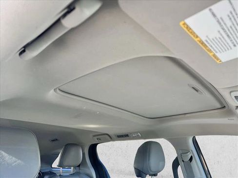 Certified 2021 Toyota Sienna XLE image 25