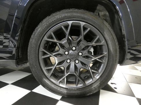 Used 2024 Jeep Grand Cherokee L Summit w/ Advanced Protech Group IV image 7