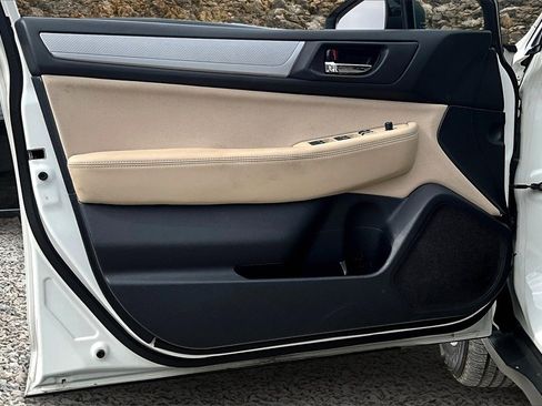 Used 2019 Subaru Outback 2.5i Premium image 21