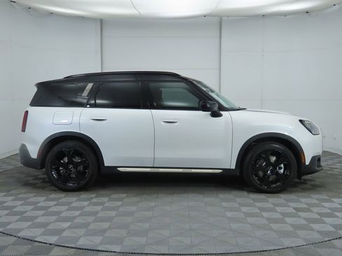 New 2025 MINI Cooper Countryman SE w/ Comfort Package Max image 4