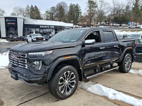 Used 2023 GMC Canyon Denali w/ Denali Black Edition image 3