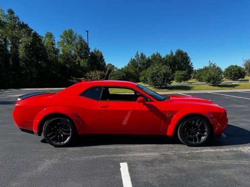 Used 2023 Dodge Challenger SRT Hellcat w/ Driver Convenience Group image 8