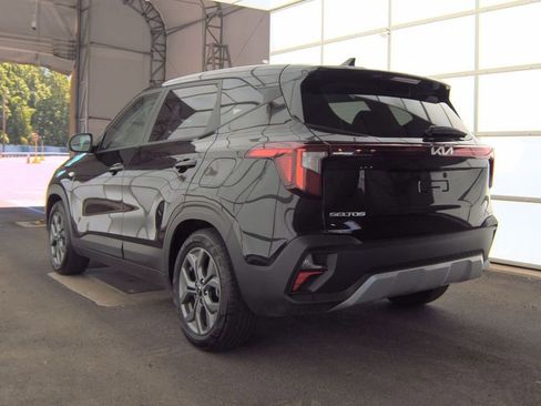 Used 2026 Kia Seltos LX FWD image 3