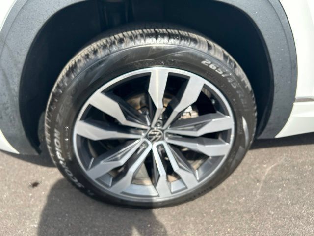 Used 2021 Volkswagen Atlas Cross Sport SEL Premium R-Line AWD/4WD image 32