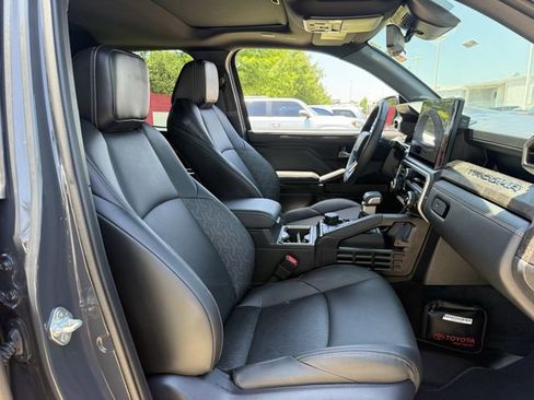 Used 2024 Toyota Tacoma Limited AWD/4WD image 32
