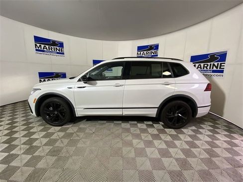 Used 2023 Volkswagen Tiguan SE R-Line image 13