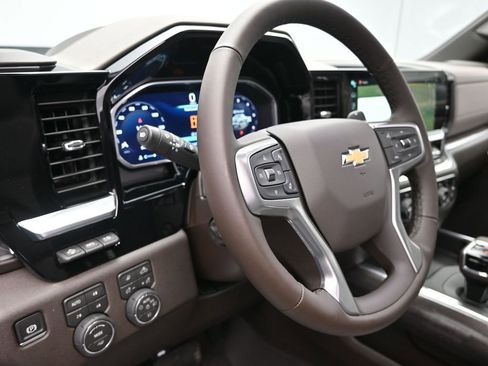 New 2026 Chevrolet Silverado 1500 LTZ w/ LTZ Premium Package AWD/4WD image 12