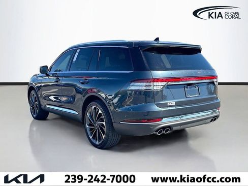 Used 2023 Lincoln Aviator Reserve w/ Equipment Group 201A image 3