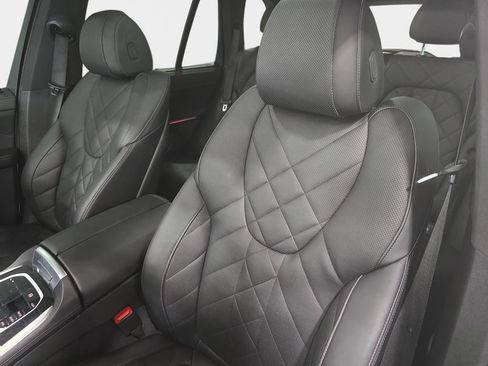 Used 2024 BMW X5 sDrive40i w/ M Sport Package RWD image 20