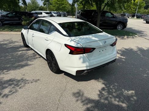 Used 2019 Nissan Altima 2.5 SR FWD image 3