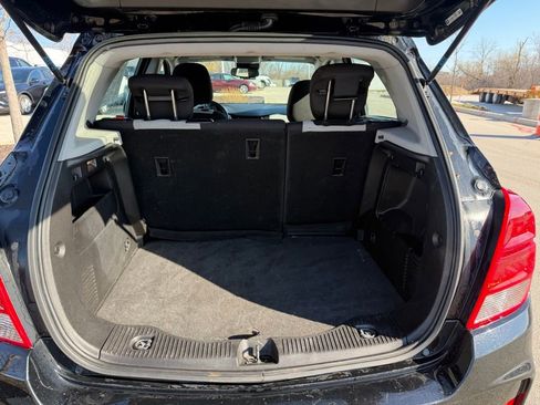 Used 2020 Chevrolet Trax LS FWD image 6