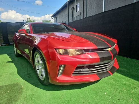 Used 2017 Chevrolet Camaro LT RWD image 2